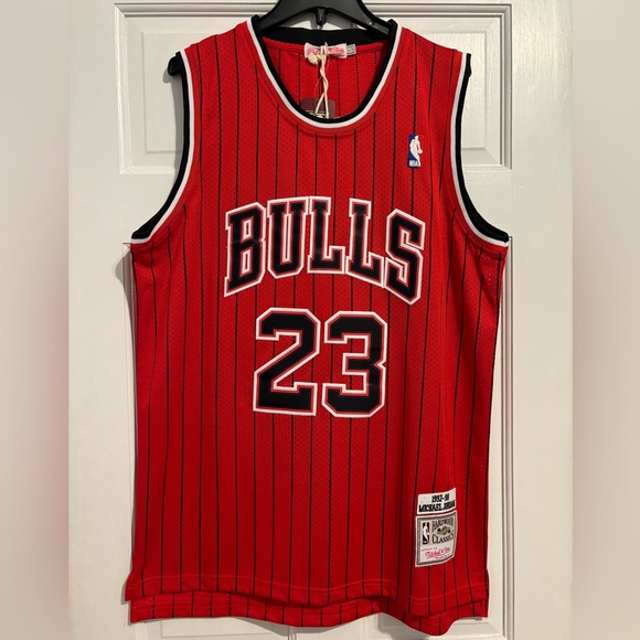 MITCHELL & NESS NBA Chicago Bulls 1997/98 Michael Jordan Jersey Size XL Red - Picture 3 of 8